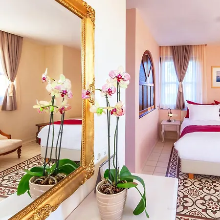 In Art Boutique Hotel 4*