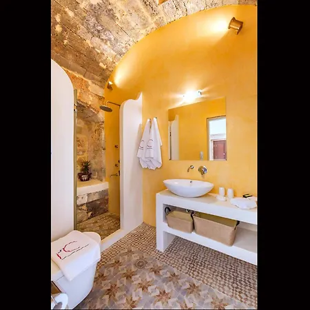 In Art Boutique Hotel 4*